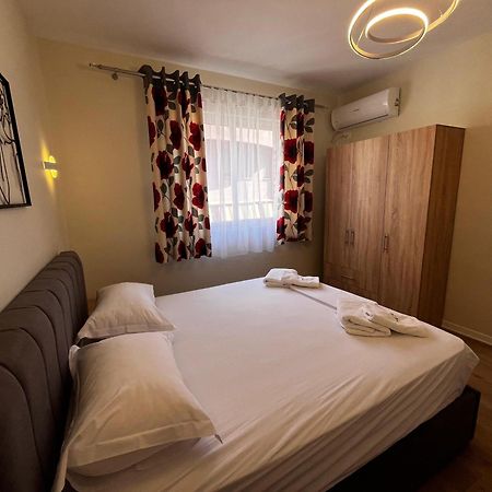 Charming Comfort Apartment Tiranë Luaran gambar