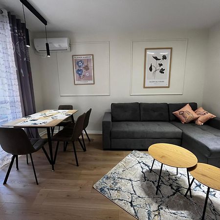 Charming Comfort Apartment Tiranë Luaran gambar