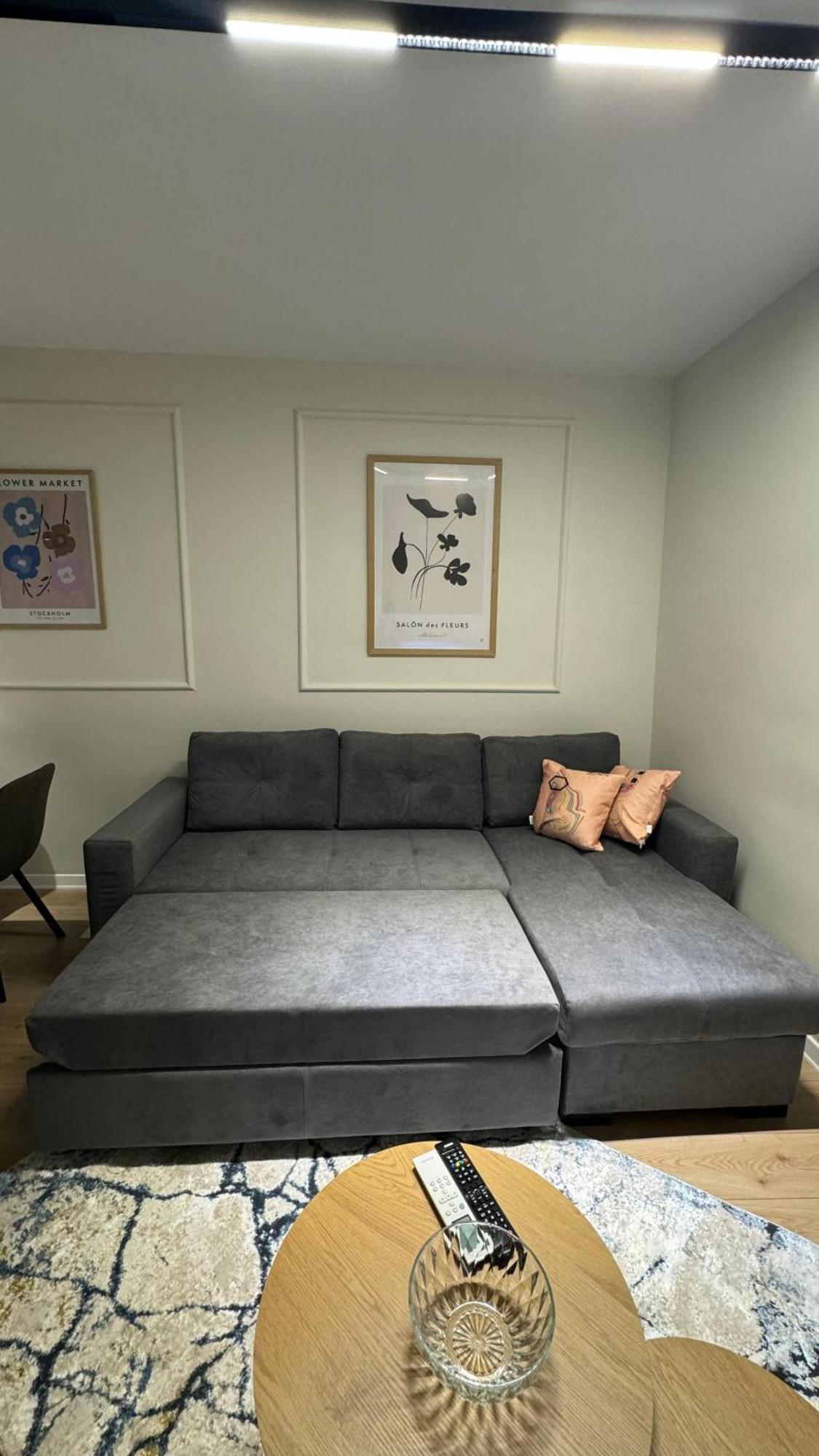 Charming Comfort Apartment Tiranë Luaran gambar