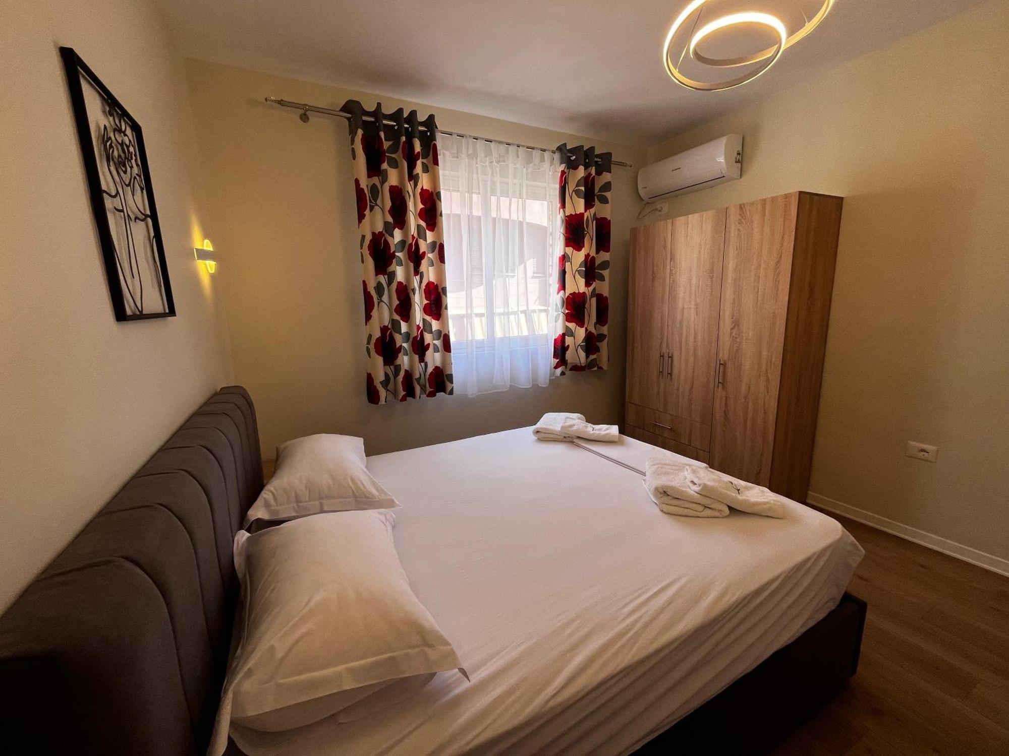 Charming Comfort Apartment Tiranë Luaran gambar