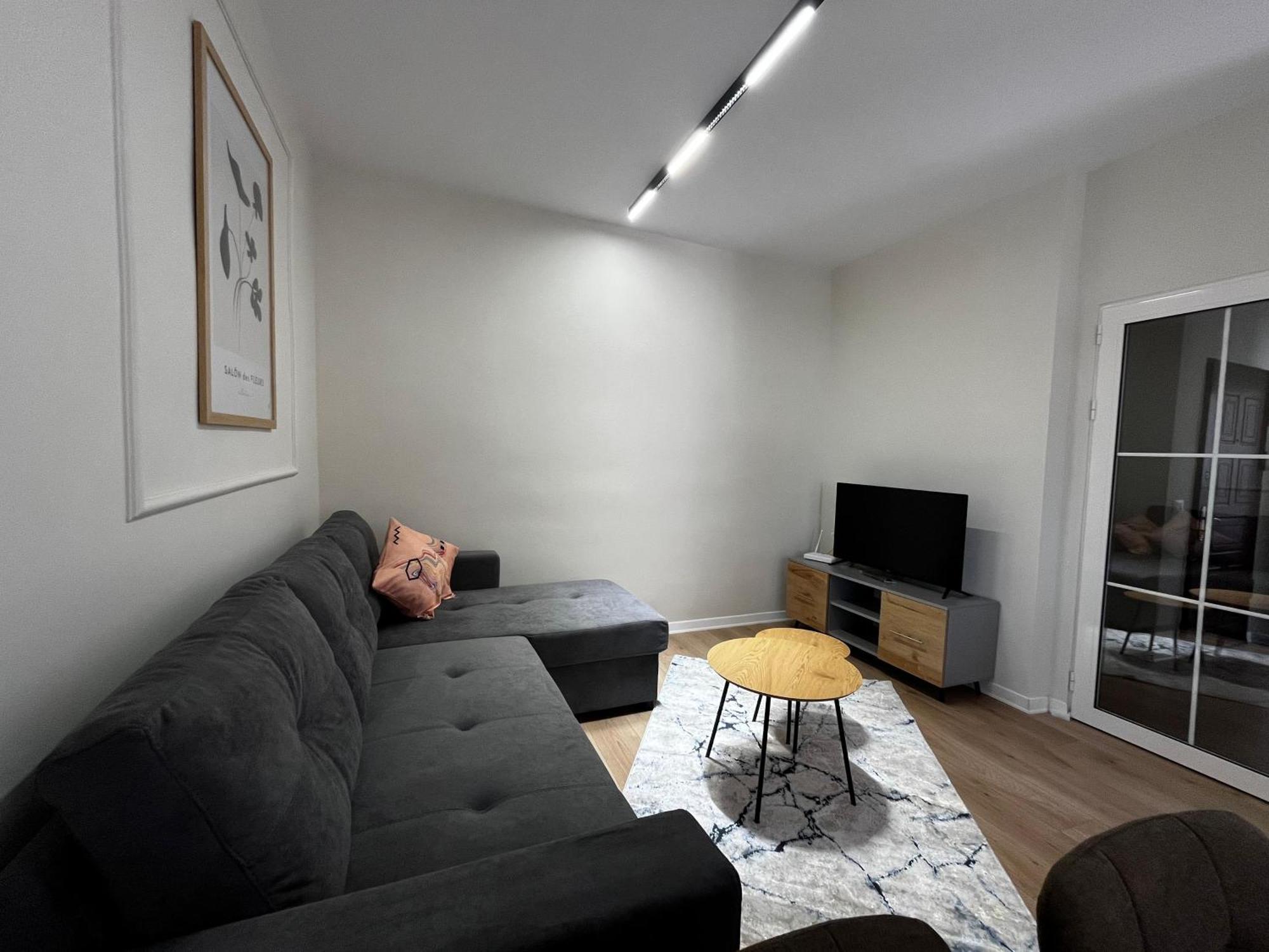 Charming Comfort Apartment Tiranë Luaran gambar