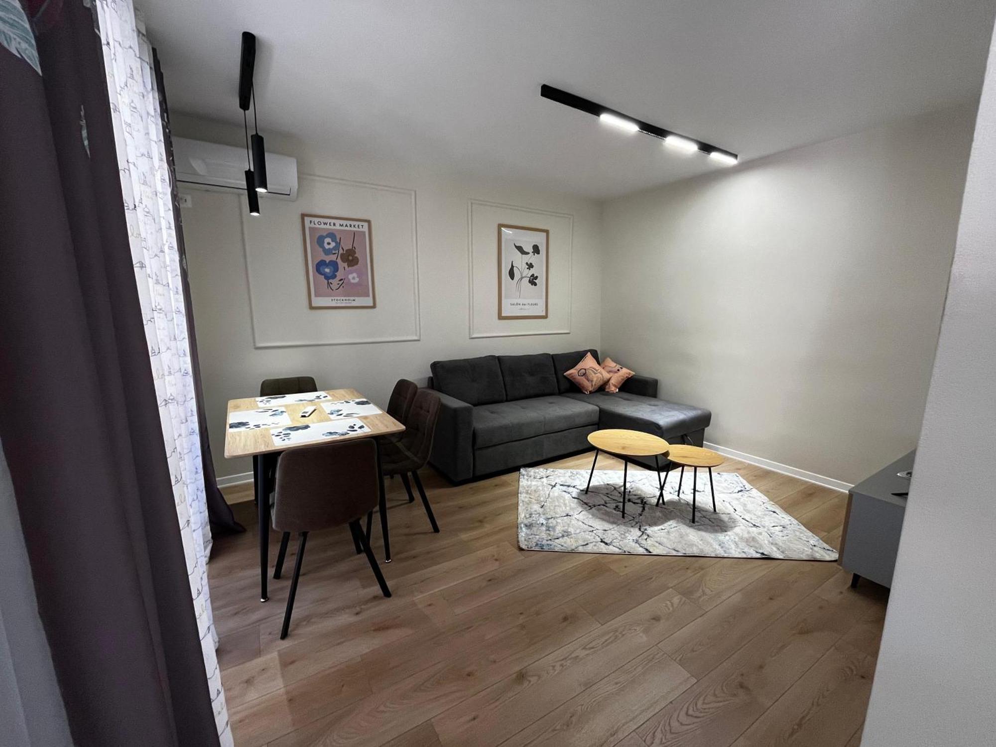 Charming Comfort Apartment Tiranë Luaran gambar