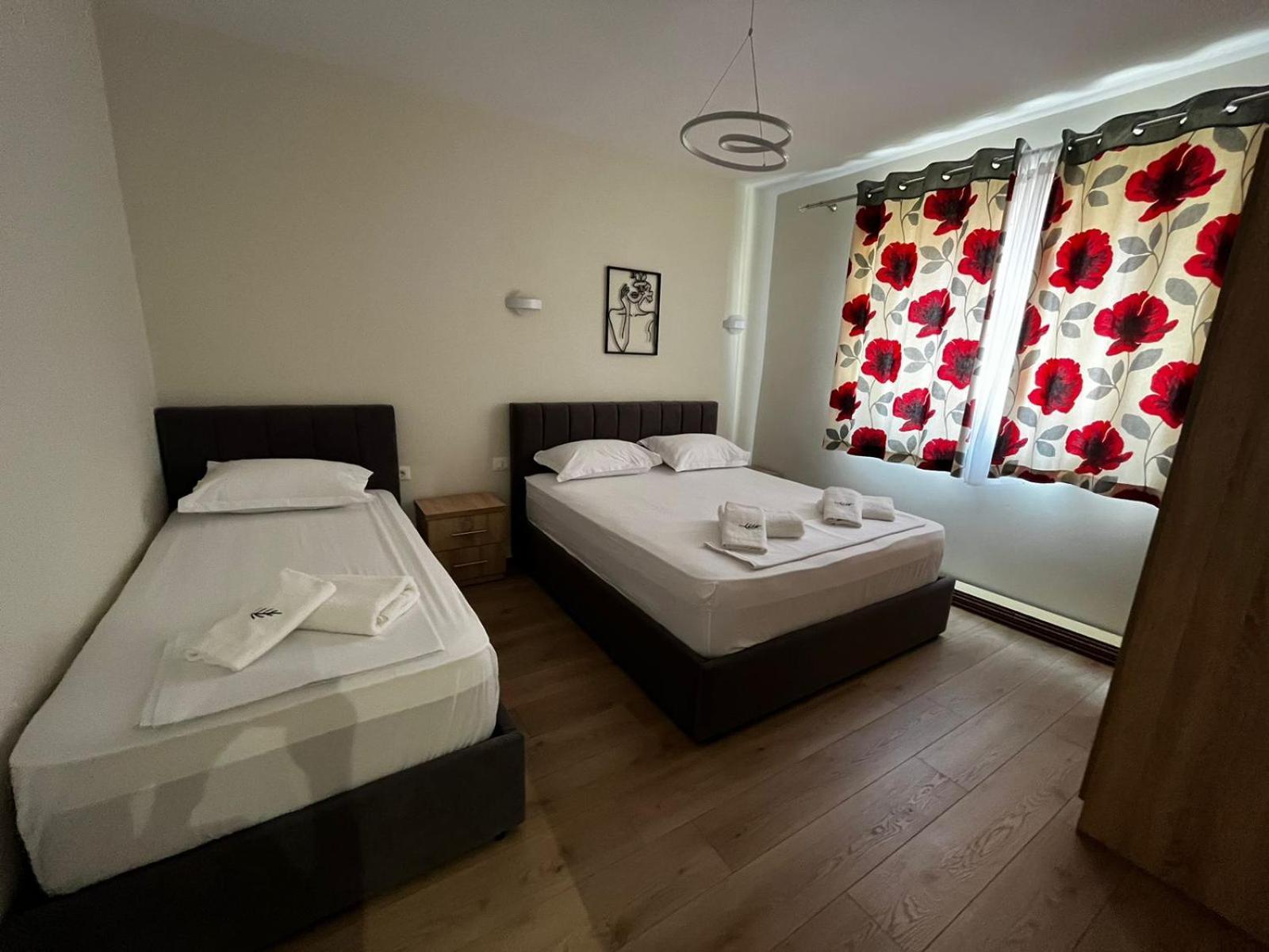 Charming Comfort Apartment Tiranë Luaran gambar